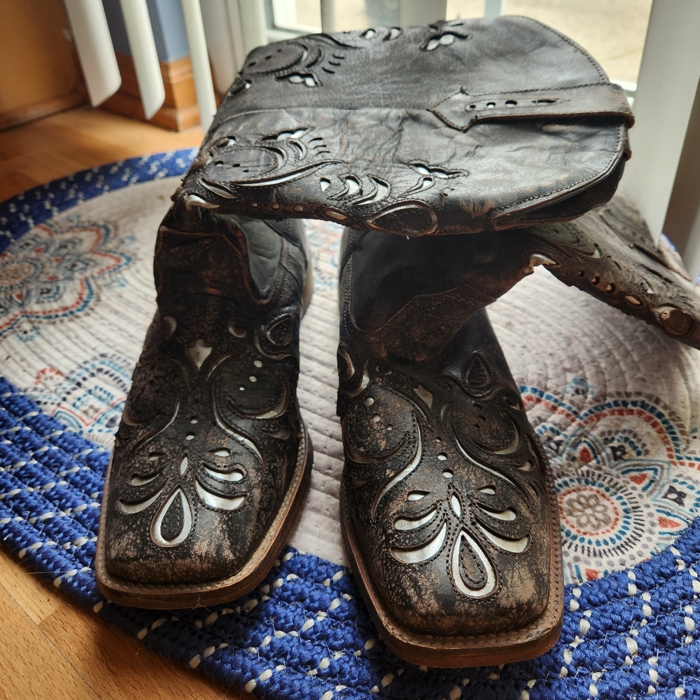 Square Toe Cowboy Boots Sz 9